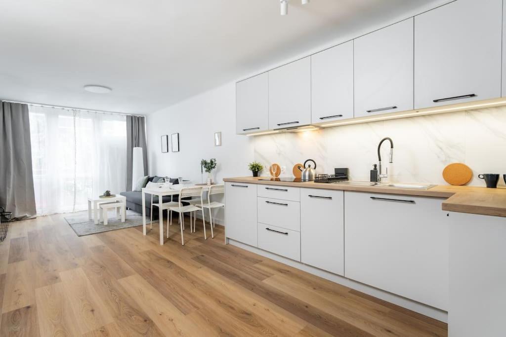Superapart Jana Pawla Ii 312 Appartamento Varsavia